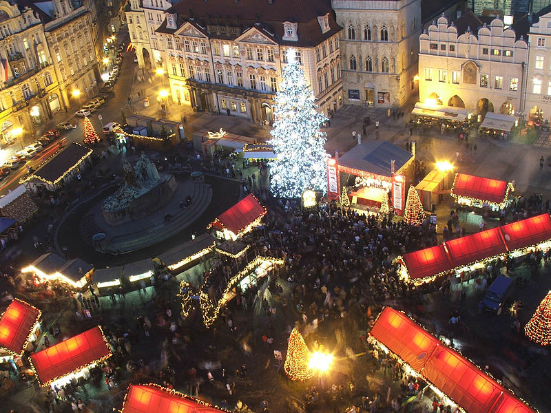 Christmas markets in Prague, Old Town Square. Is December the best time for you?
